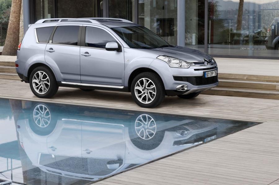  Citroen C-Crosser 2008 года  (фото 135 из 144)